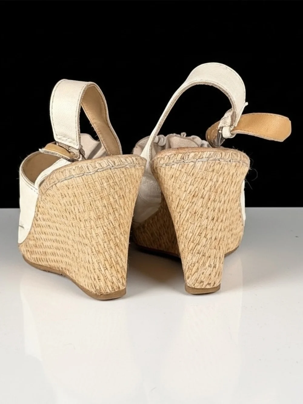 boc White Ruffle Leather Slingback Wedge Sandals Size 9